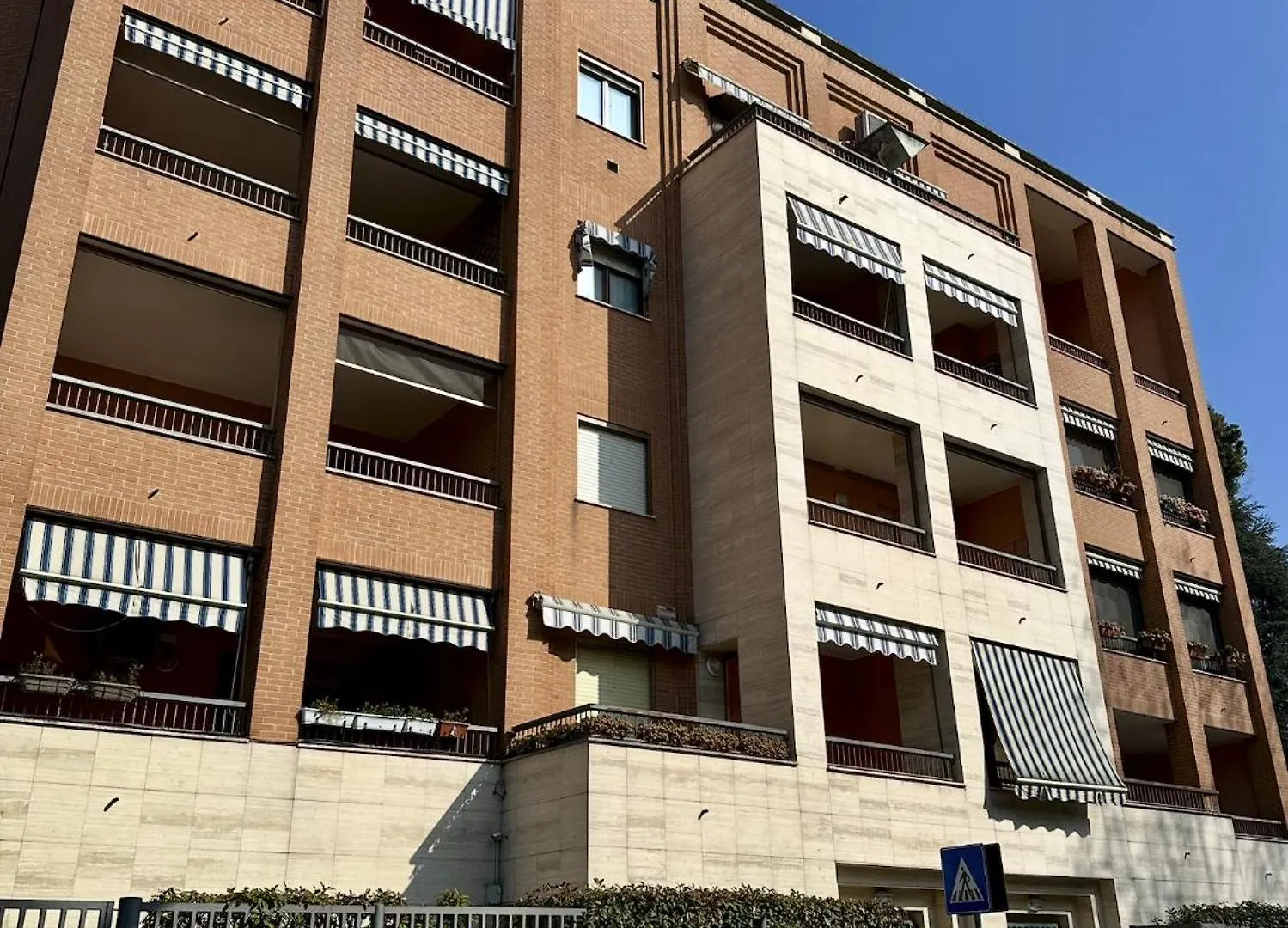 King Apartment Milano Bocconi 0*, Milan Italy