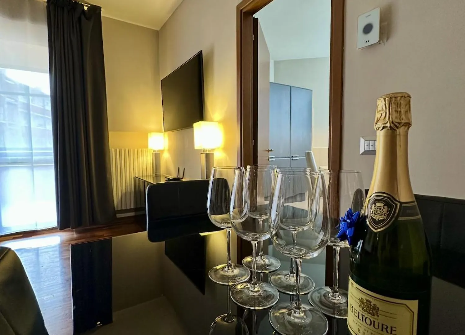 King Apartment Milano Bocconi 0*, Milan